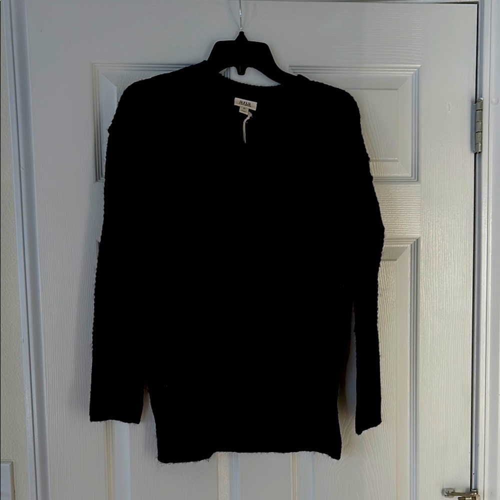 Knit V-neck black sweater by Ana